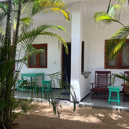 Moxy Bay Arugambay Hotel Arugam Bay Exterior photo