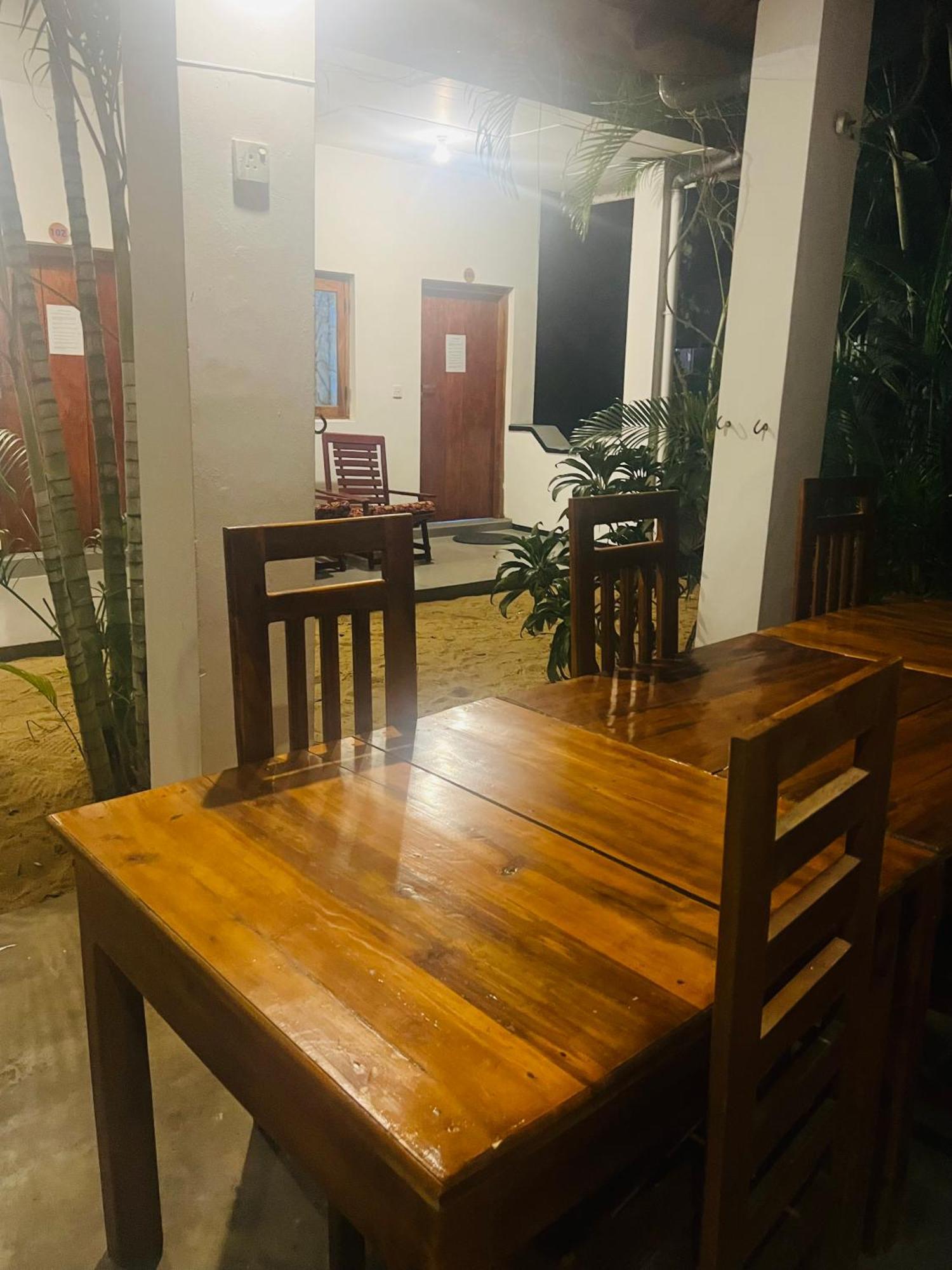 Moxy Bay Arugambay Hotel Arugam Bay Exterior photo